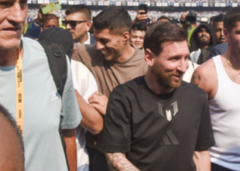 Football Icon Messi unveils 70-Foot Statue in Kolkata