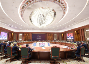 PM holds roundtable with CEOs of AI and deeptech startups at Seva Teerth