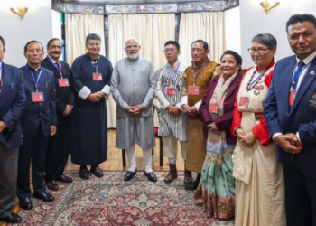 PM interacts with Padma Awardees and distinguished personalities in Gangtok