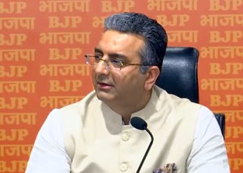 ‘Crime master, bhoo-mafia’ Robert Vadra: BJP’s attack at Gandhi family over ED probe