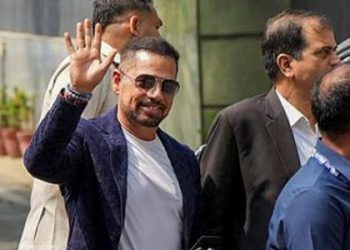 ED questions Robert Vadra for second consecutive day in land case
