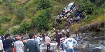 7 people died in a bus accident at Uttarakhand