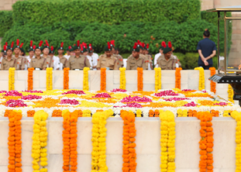 Nation pays tribute to Mahatma Gandhi on 78th death anniversary