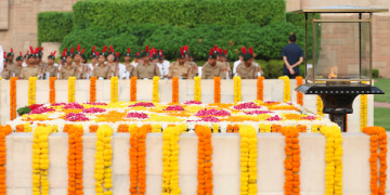Nation pays tribute to Mahatma Gandhi on 78th death anniversary