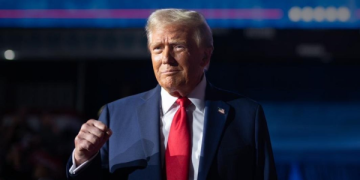 Trump imposes 25% tariff on countries trading with Iran