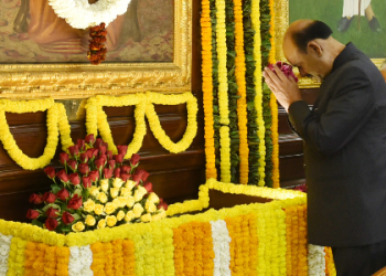 Lok Sabha Speaker pays tributes to Sarojini Naidu on her birth anniversary