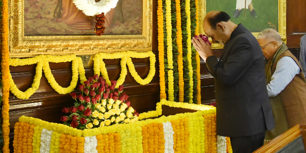 Lok Sabha Speaker pays tributes to Sarojini Naidu on her birth anniversary