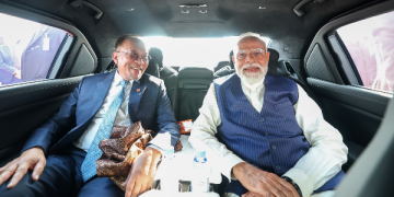 PM Modi arrives in Kuala Lumpur, welcomed by Malaysian counterpart Anwar Ibrahim at airport