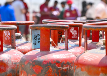 LPG refill bookings drop to 77 Lakh from 88.8 lakh