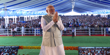 PM Modi lays foundation stone, inaugurates various development works worth Rs.18,700 crore in Kolkata, West Bengal