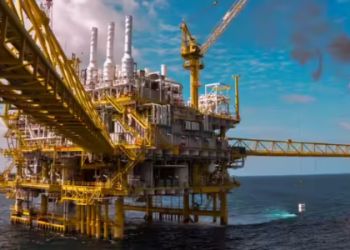 Govt Invokes Essential Commodities Act 1955 to Regulate Natural Gas Amid West Asia Tensions