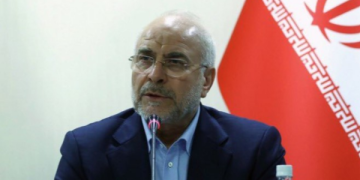 Iran refuses to reopen Strait of Hormuz amid tensions