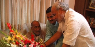 PM Modi pays tribute to former PM Chandra Shekhar