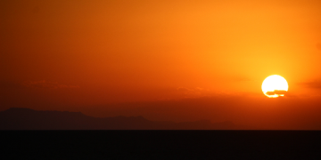 Weather alert: Heatwave, thunderstorms likely in India
