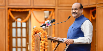 Lok Sabha Speaker pays floral tributes to Swatantryaveer vinayak Damodar Savarkar