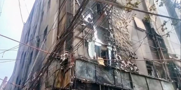 21 Killed as Massive Fire Engulfs Delhi Restaurant