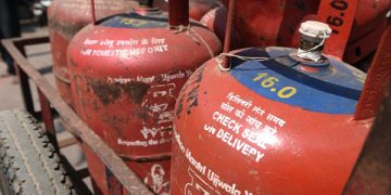 Government restores commercial LPG supplies to pre-crisis levels; Withdraws sectoral restrictions