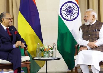PM Modi Meets Mauritius PM in Seychelles