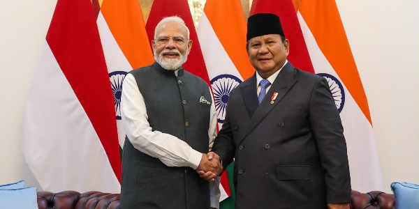 Prime Minister holds official talks with President of Indonesia