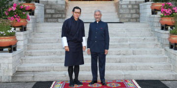 EAM Jaishankar meets Bhutanese King in Thimphu
