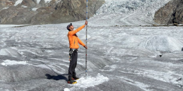 Swiss glaciers lose over 5% ice in 2026, 2nd highest melt